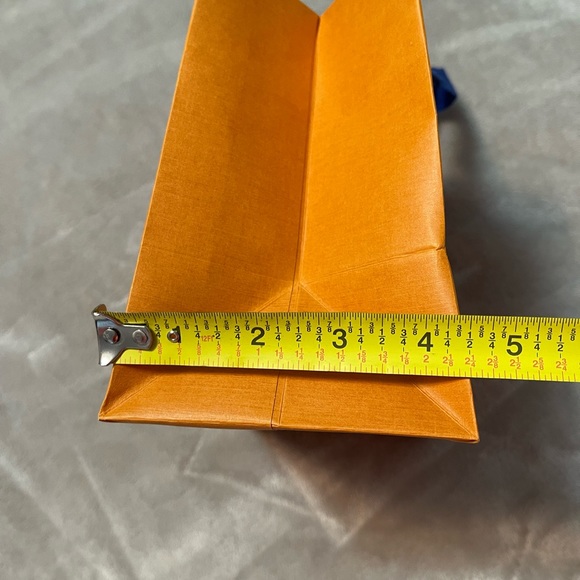 Louis Vuitton bag new - Picture 5 of 8